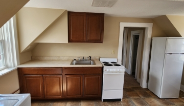 320 W Clinton-Upper unit Pics 1.jpg